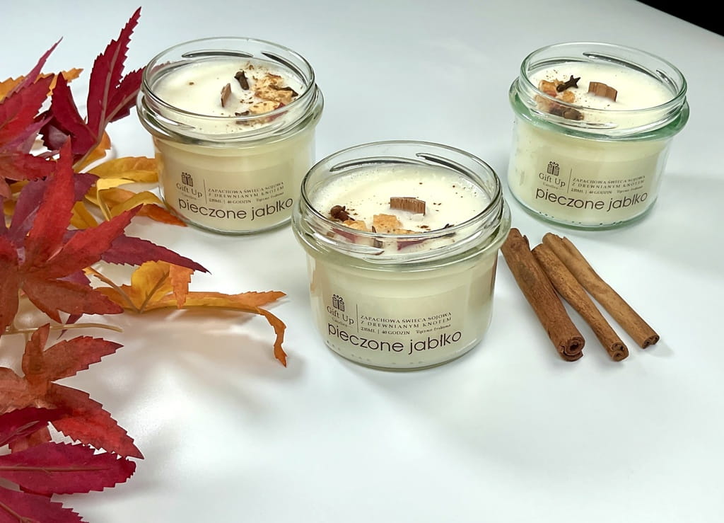 świeca z wosku pszczelego czas palenia 40h naturalna delikatny zapach