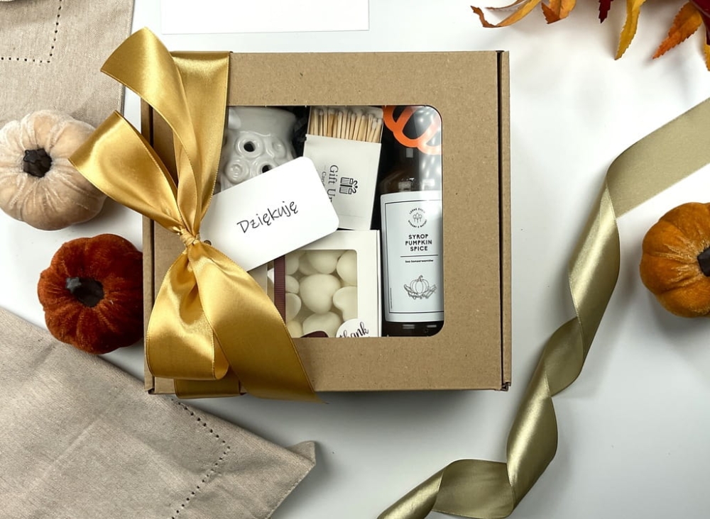 świąteczne zestawy, prezenty firmowe, wosk zapachowy do kominka serduszka, grzane wino, dynia z karmelem, syrop do kawy latte pumpkin spice