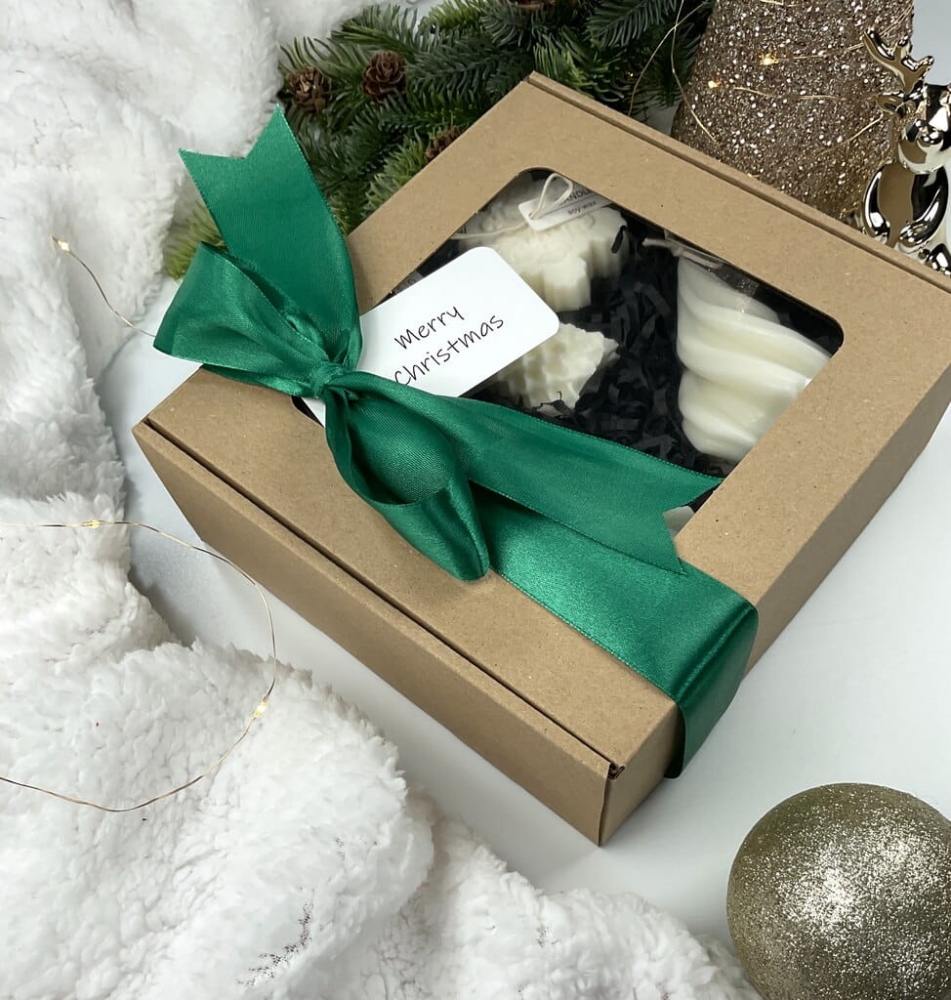 zestaw box prezentowy ze świecami świąteczna dekoracja, świece sojowe ręcznie robione, choinka, drzewko, śnieżynka, bawełniany knot