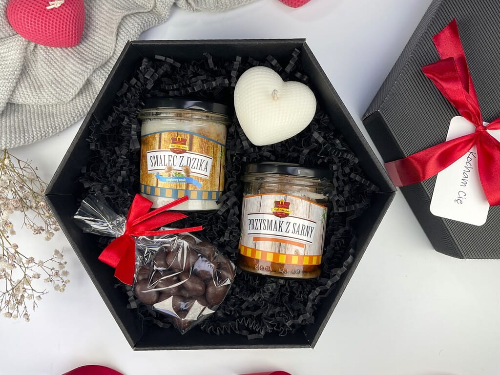 Męski box premium – naturalne produkty, wyrazisty smak i elegancka świeca.