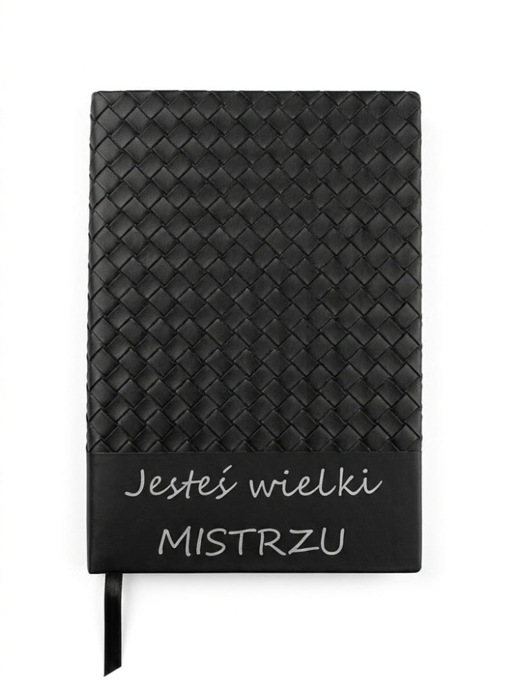 Czarny notes z dekoracyjnym wzorem i personalizowanym napisem z folii Oracal. Elegancki, stylowy i idealny na prezent z dedykacją.