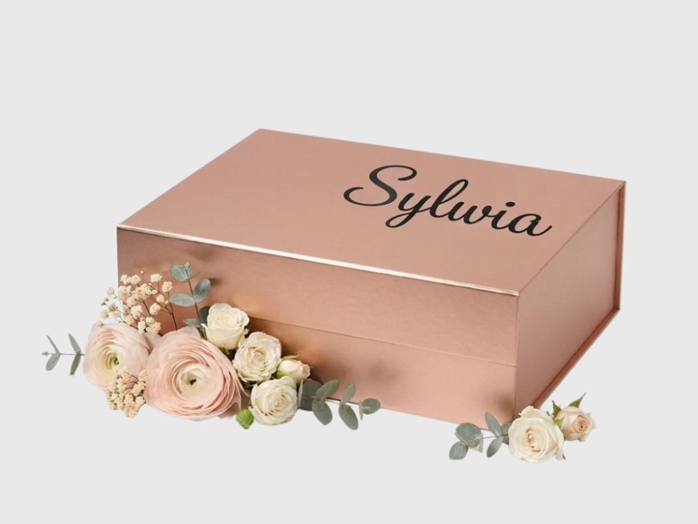 Eleganckie pudełko magnetyczne do personalizacji. Idealne na prośbę o świadkowanie, podziękowania lub wyjątkowy prezent. Minimalistyczny design i możliwość samodzielnego wypełnienia