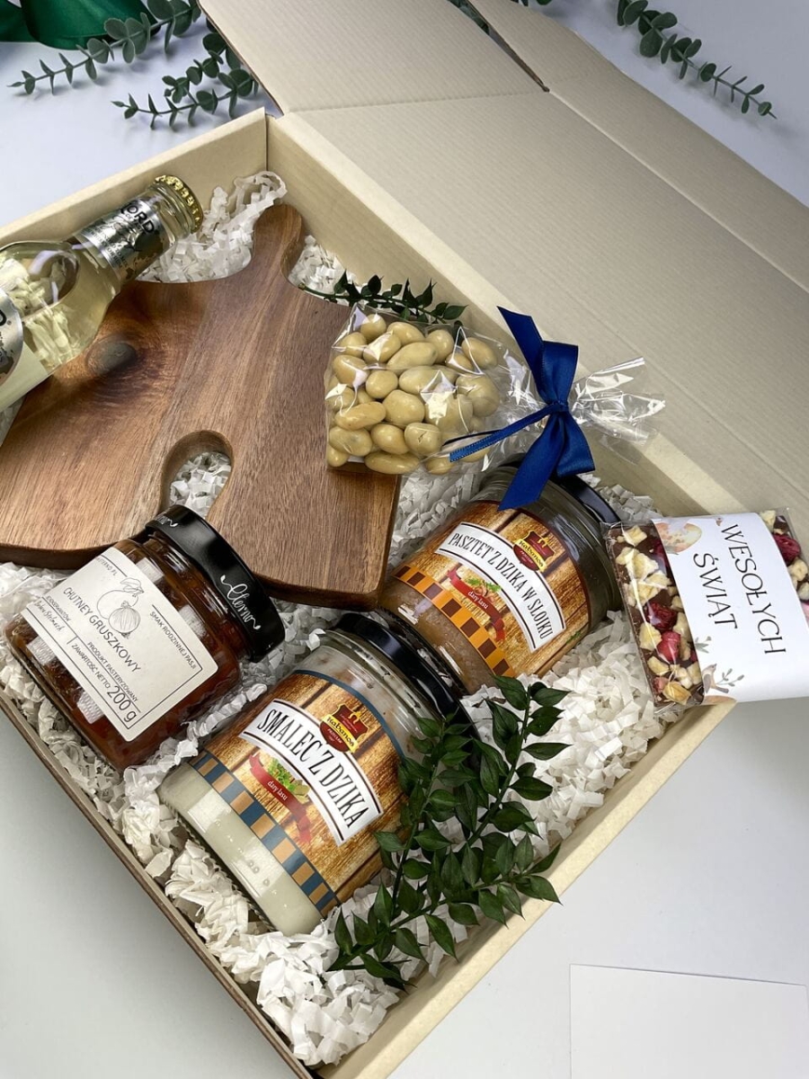 Pasztet z dzika i smalec premium – naturalne produkty z lasu w zestawie upominkowym z chutneyem gruszkowym.