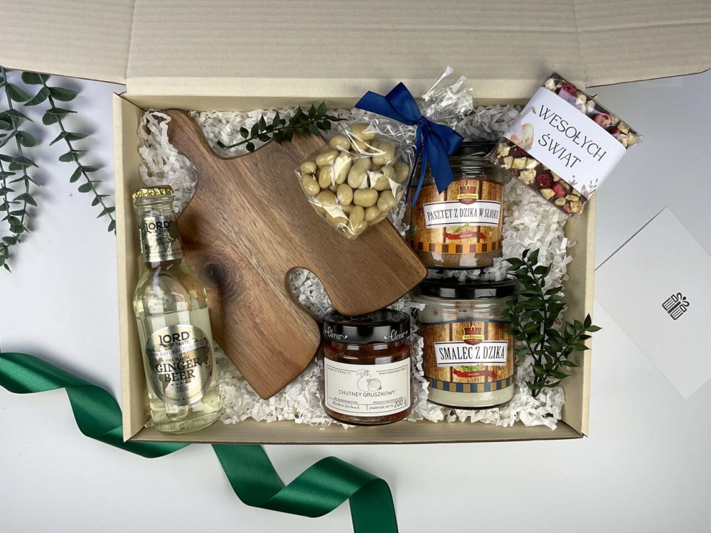 Chutney gruszkowy do pasztetu – słodko-wytrawny dodatek w luksusowym zestawie z dziczyzną i deską.