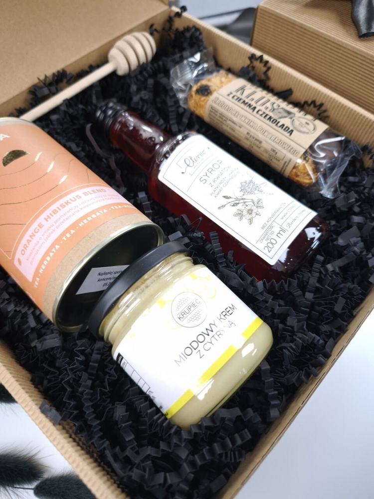 pudełko tekturowe box zestaw upominek.jpg
