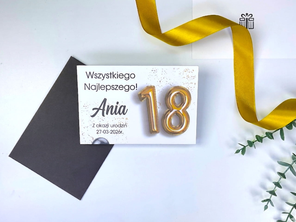 Kartka na 18 lat z motywem złoto-czarnym i imieniem jubilata.