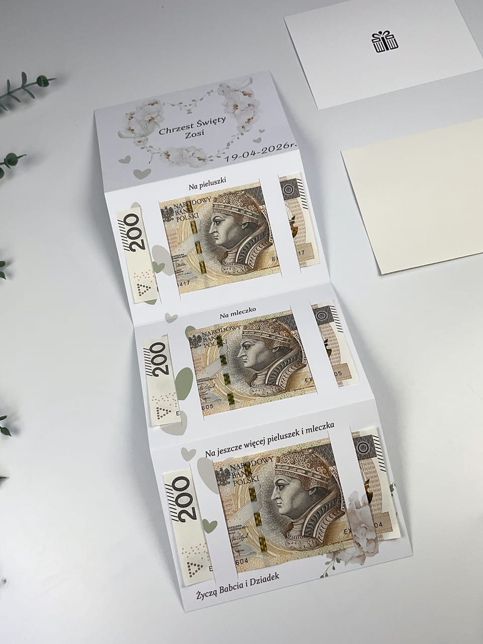 Pamiątka Chrztu Świętego w formie harmonijki z personalizacją od dziadków.
