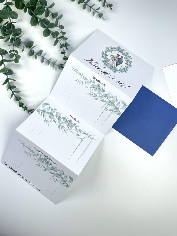 Rozkładana pamiątka ślubna z personalizacją imion gości i datą wesela.
