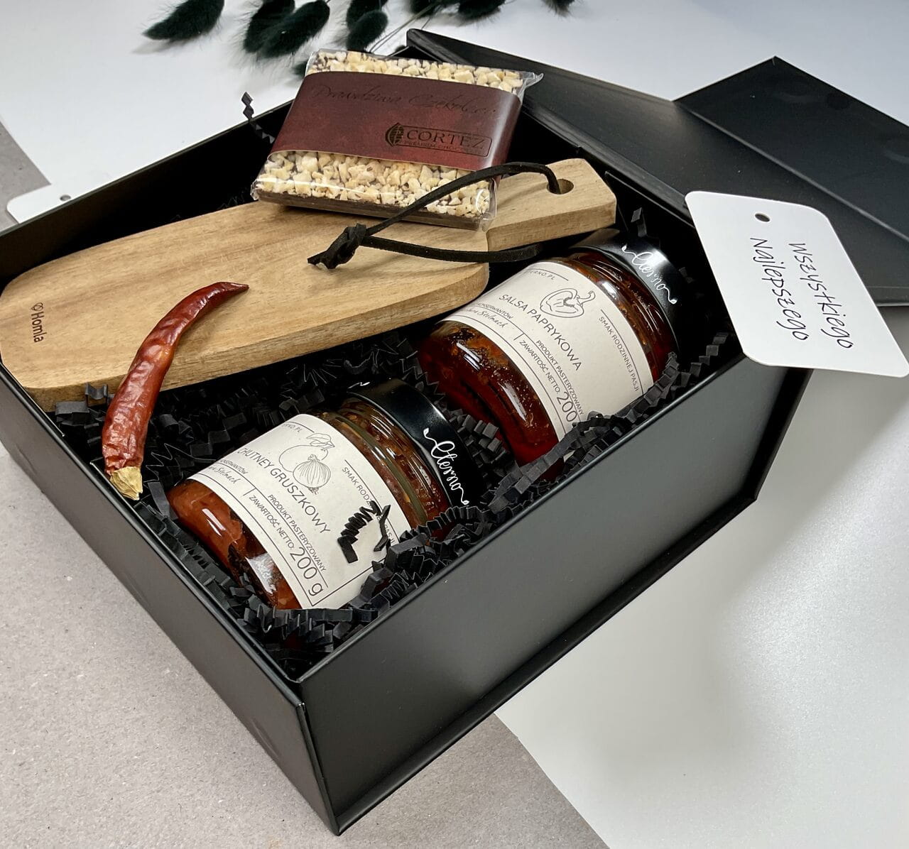 kosz prezentowy czarne eleganckie pudełko magnetyczne zamykane na magnes solidne premium prezent na urodziny imieniny dzień chłopaka gotowy zapakowany upominek